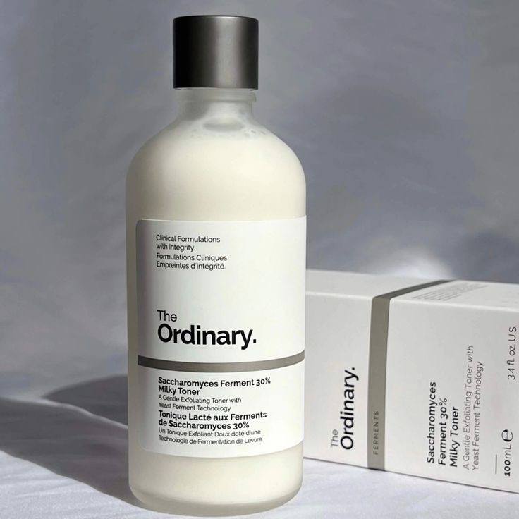 تونر شیری اوردینری با 30% تخمیر ساکارومایسس The Ordinary آبرسانی، لایه‌برداری ملایم و روشن‌کنندگی پوست