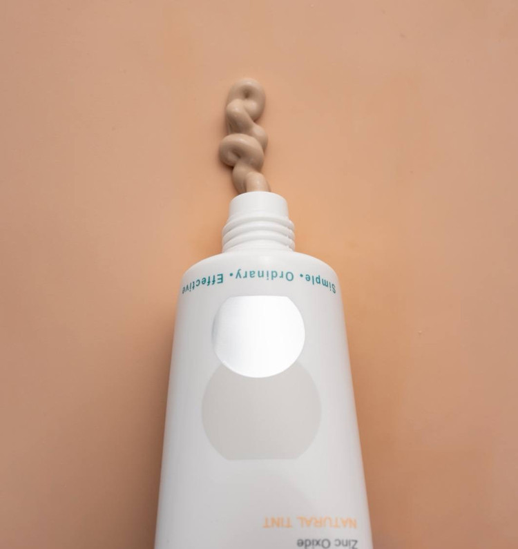 ضد آفتاب فیزیکال رنگی برایت مکس مدل Tone Bright با SPF 50 حجم 40 میلی لیتر